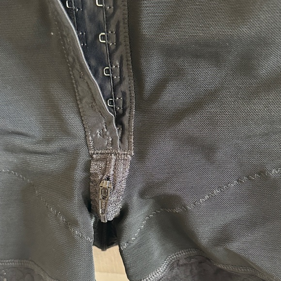 Black Sleeveless Romper with Lace Trim - Picture 4 of 9